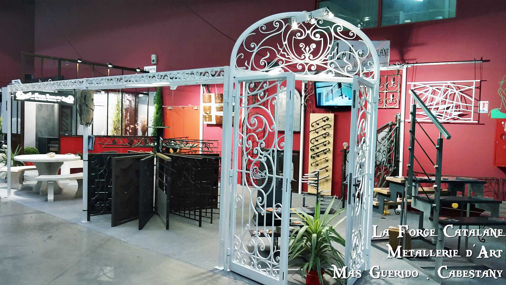 Stand salon de l habitat 2014 forge catalane.jpg